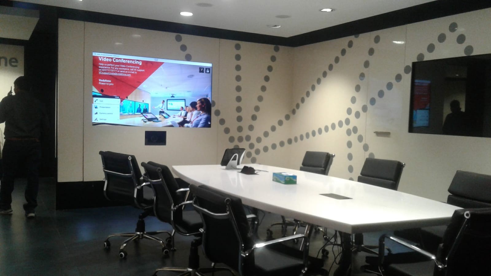 Vodafone, Commercial